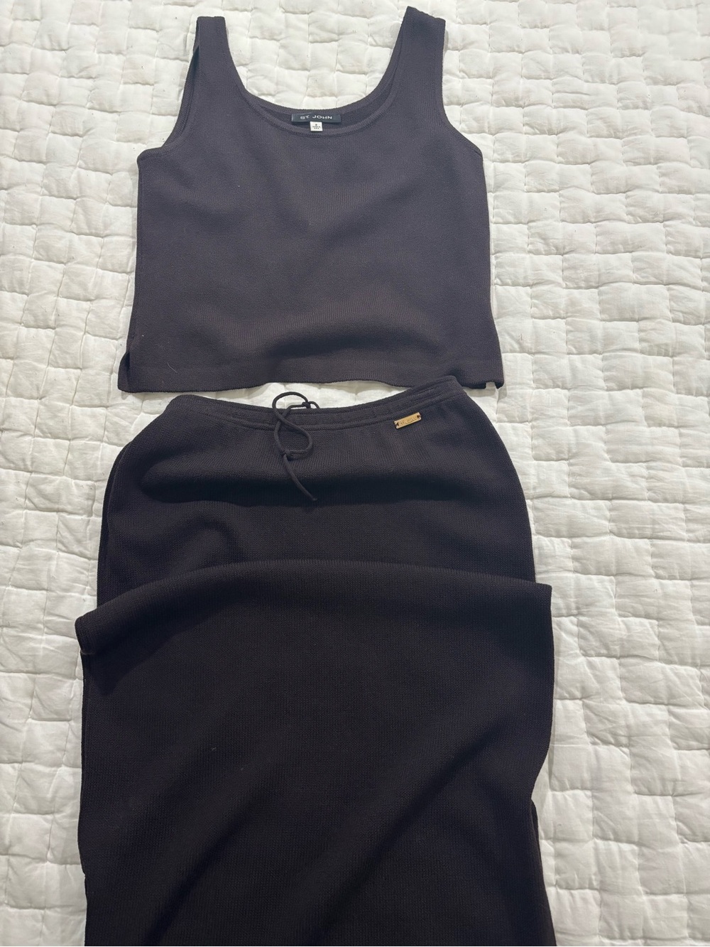 St John Sport - Brown Ribbed Tank & Skirt Set - Picture 2 of 6